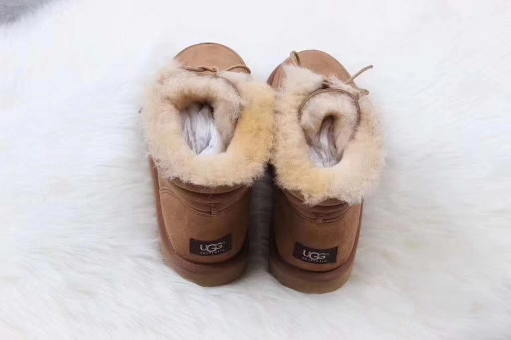 097 Versatile Fur-Lined Martin Boots – Chestnut
