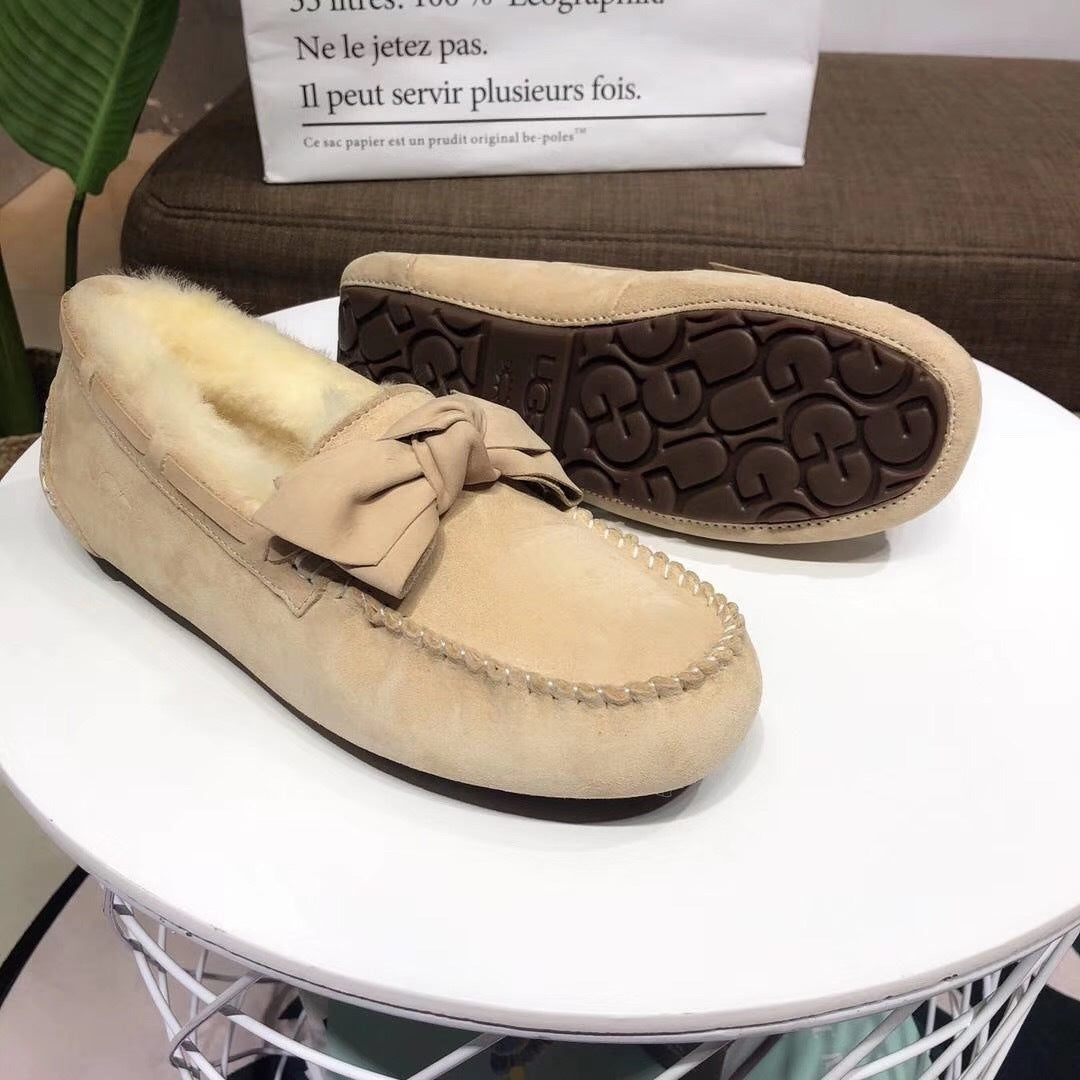 0031 Bow-Tie Driving Loafers – Light Tan