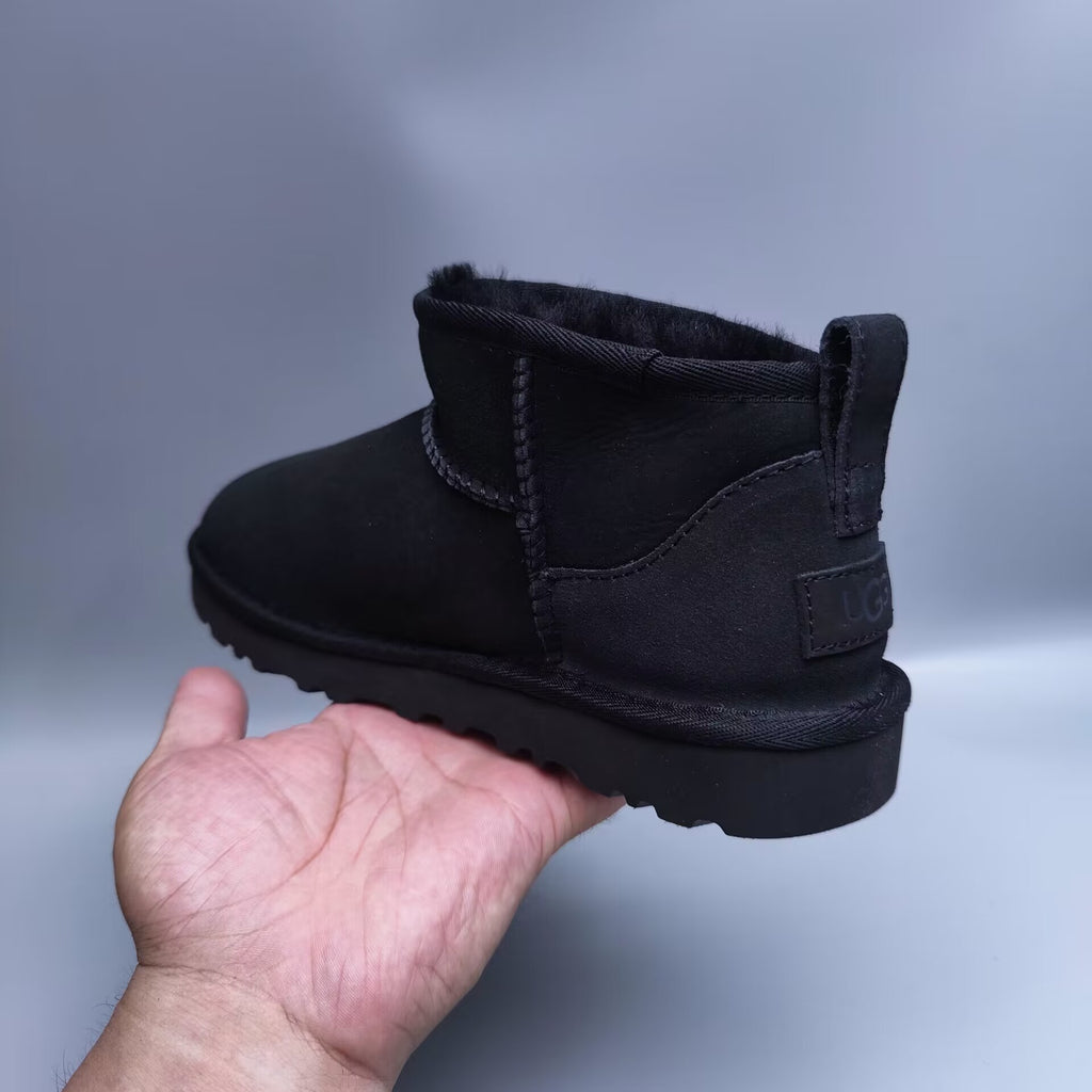 6109 Celebrity Style Boots – Black (In Stock)