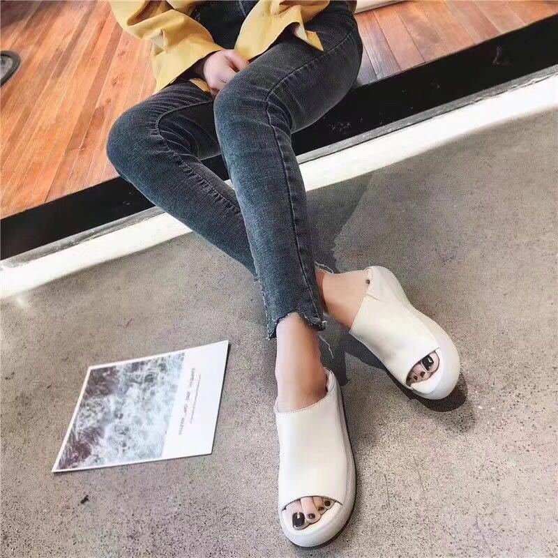 Stuart Weitzman 2019 Casual Sport Collection
