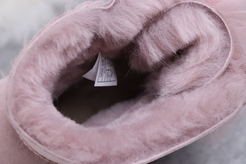 9994 Classic Mini II Mesh Bow Boots – Dusk Pink (In Stock)