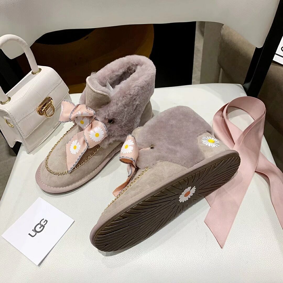 7888 Daisy Chain Ribbon Boots – Dusty Pink (In Stock)