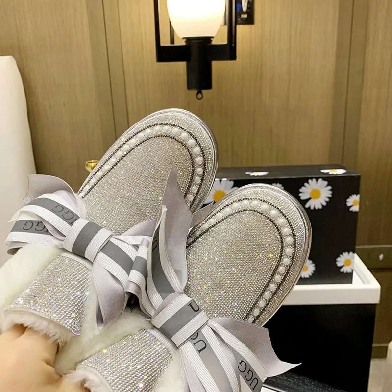 7888 Daisy Crystal Ribbon Boots – Silver White (In Stock)