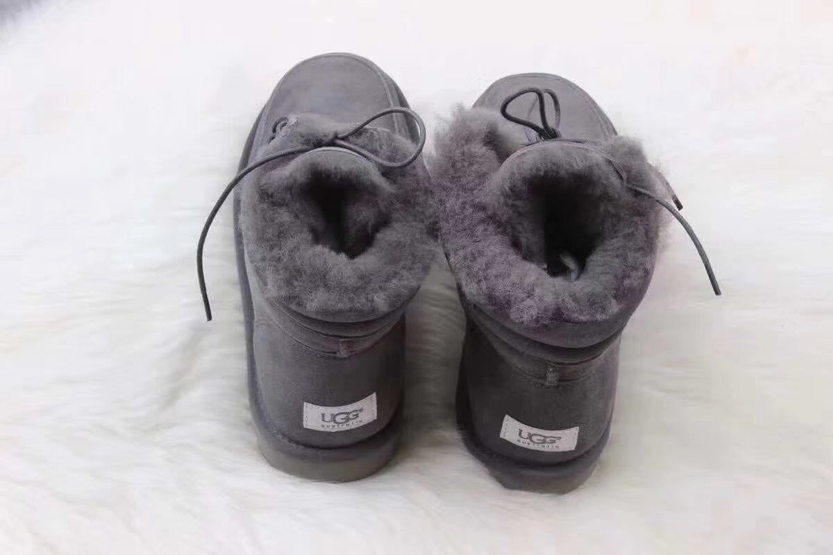 097 Versatile Fur-Lined Martin Boots – Grey