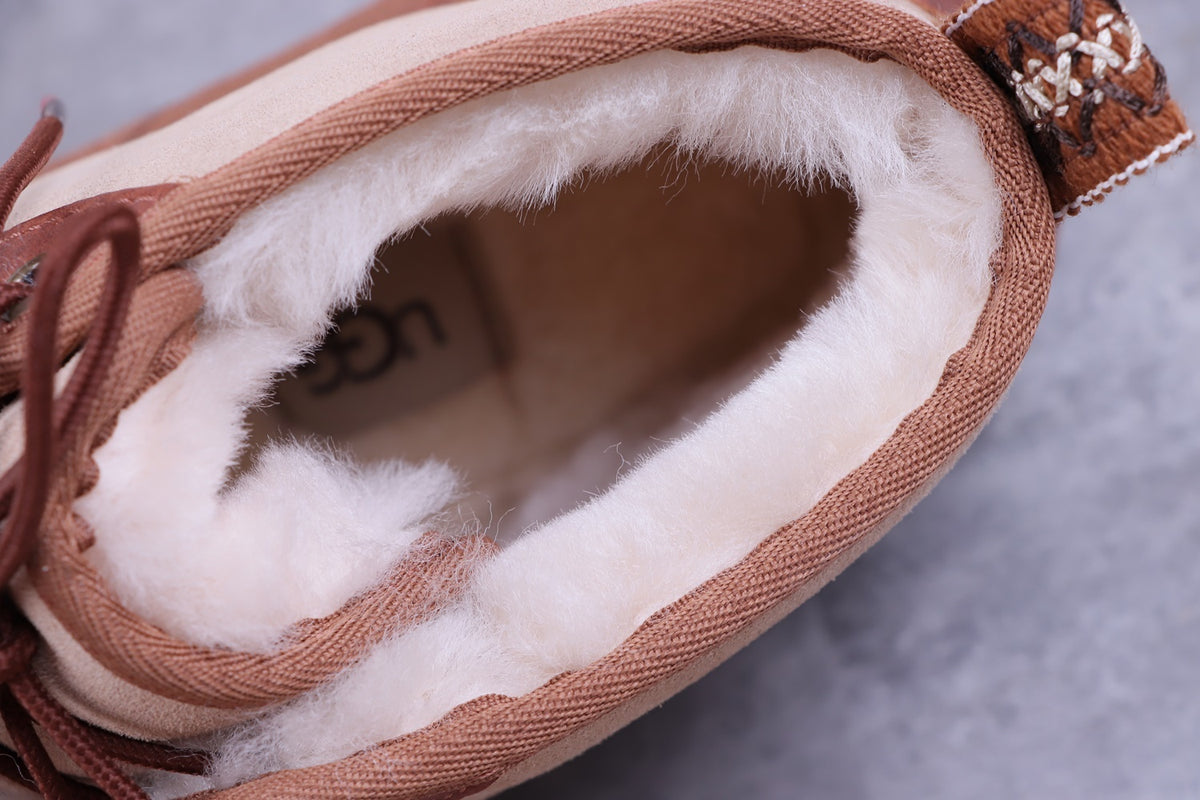 5349 Neumel Boots – White Pepper (In Stock)