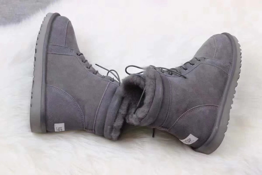 097 Versatile Fur-Lined Martin Boots – Grey