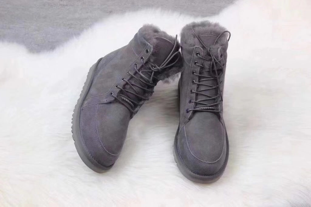 097 Versatile Fur-Lined Martin Boots – Grey
